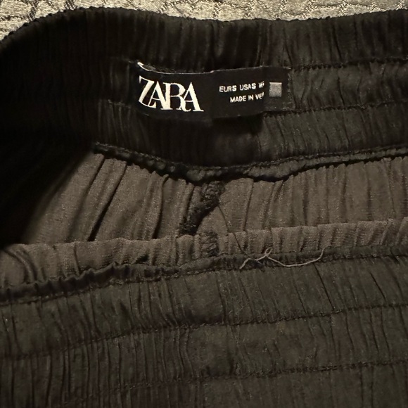 NWT ZARA KHAKI SHINY WIDE LEG PANTS TROUSERS Size S. Black . Pre owned like new - Picture 7 of 12